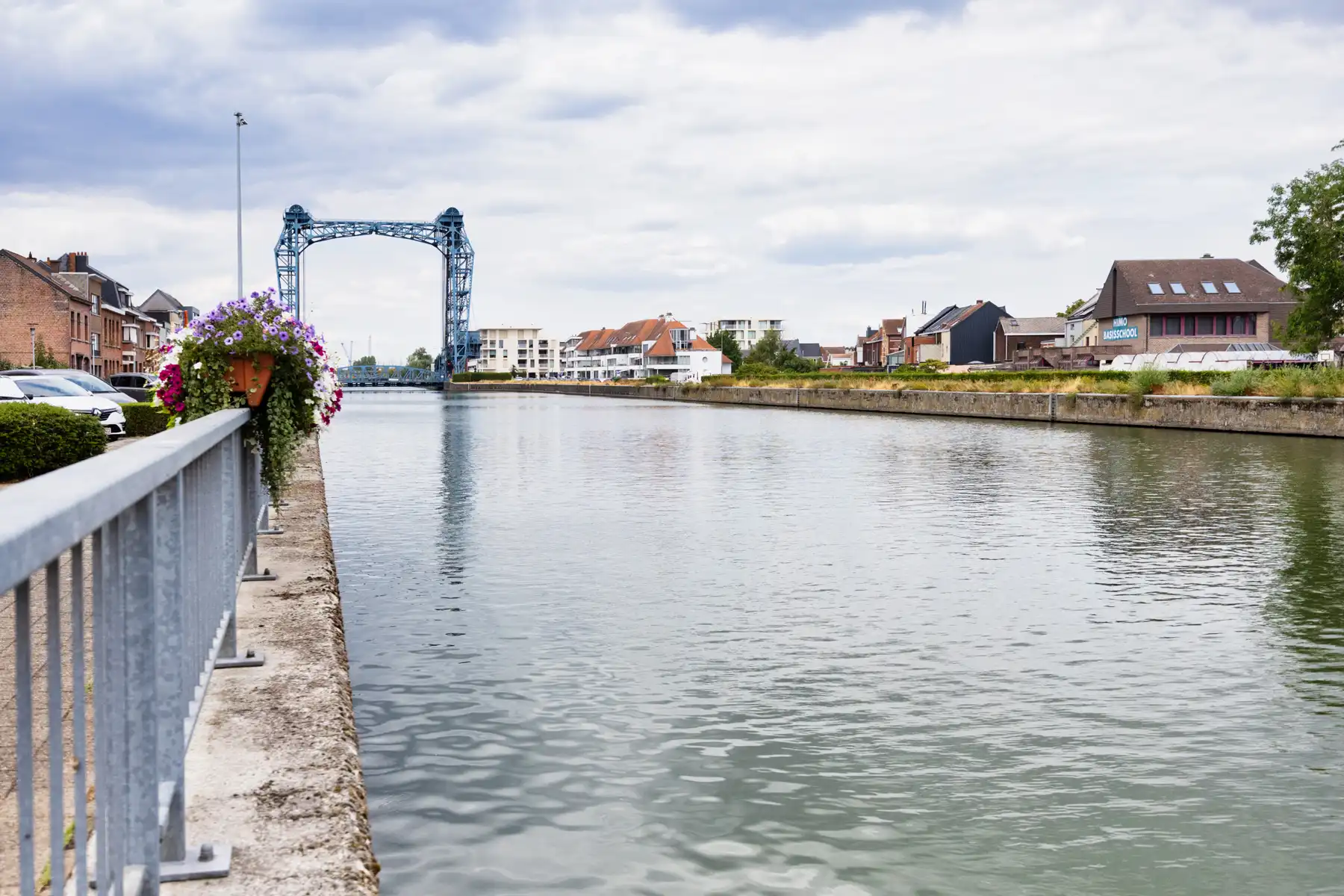 Wonen aan het water met een tuin die blijft verrassen foto 34
