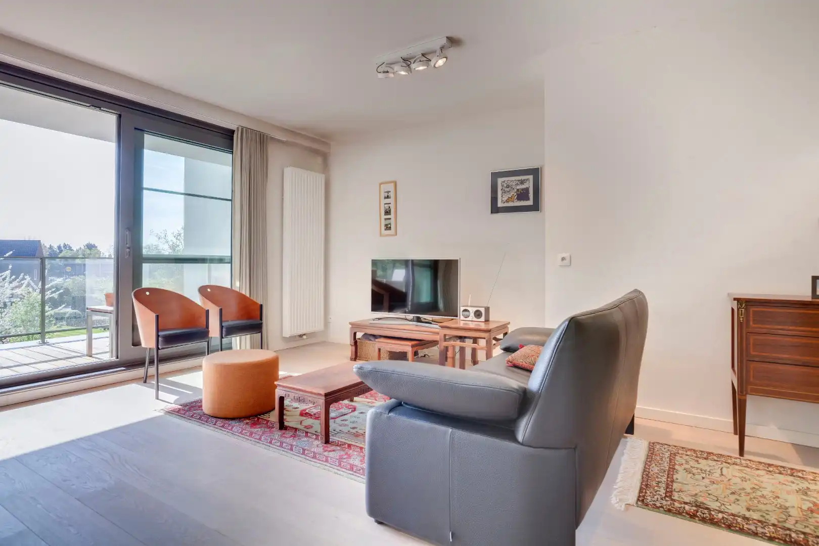 Instapklaar modern appartement  met terras en ondergrondse staanplaats foto 8
