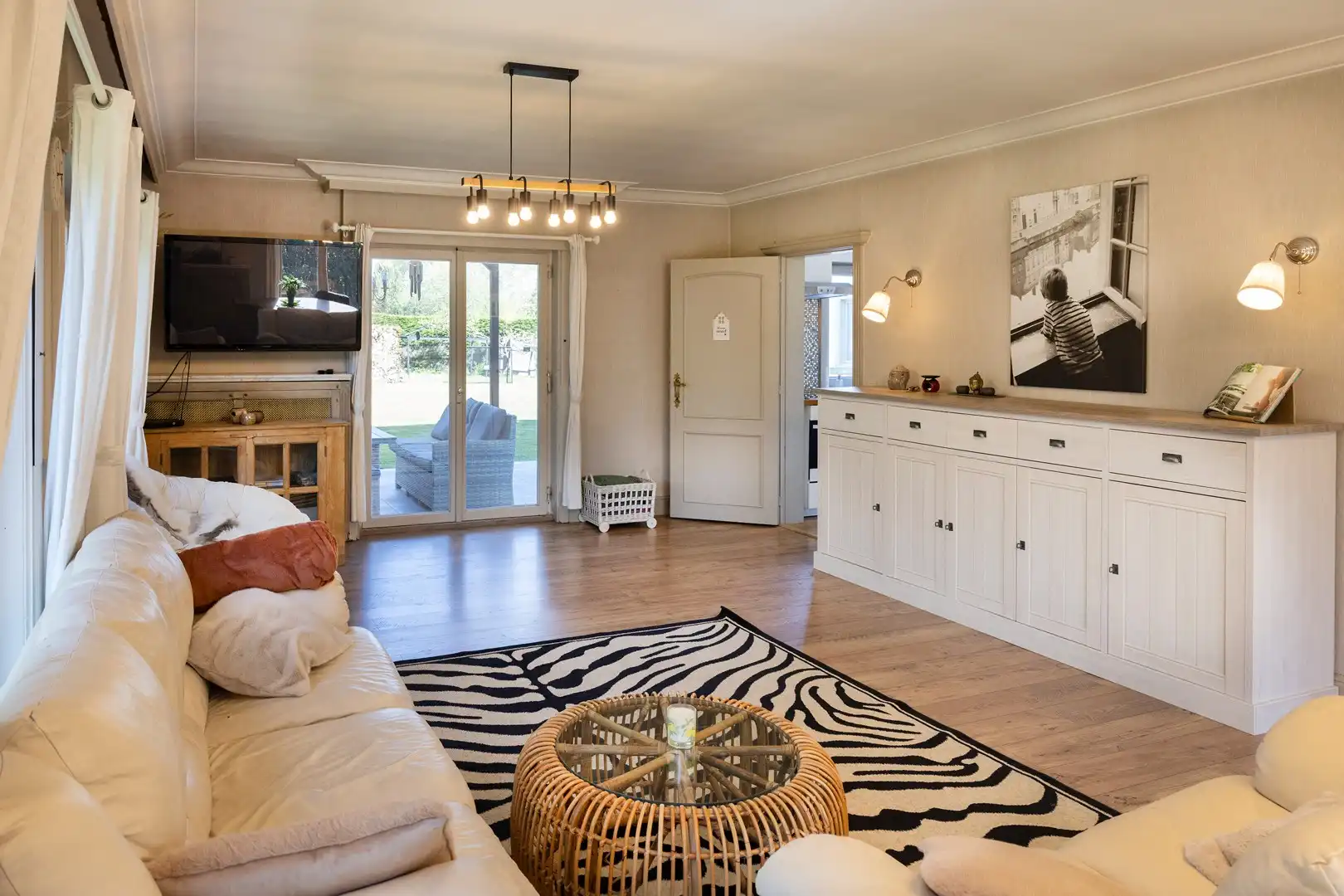 Ruime alleenstaande woning met grote tuin en veel privacy. foto 4