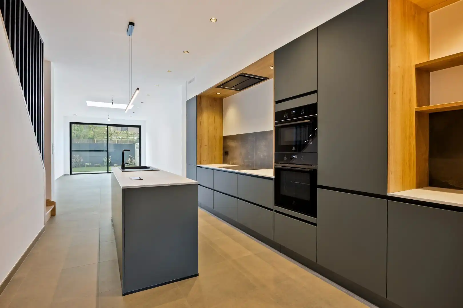 Totaal gerenoveerde woning met 3 slaapkamers, 2 badkamers, tuin en terras in Kessel-Lo! – EPC 14 kWh/m² - bewoonbare opp. 152 m² foto 6