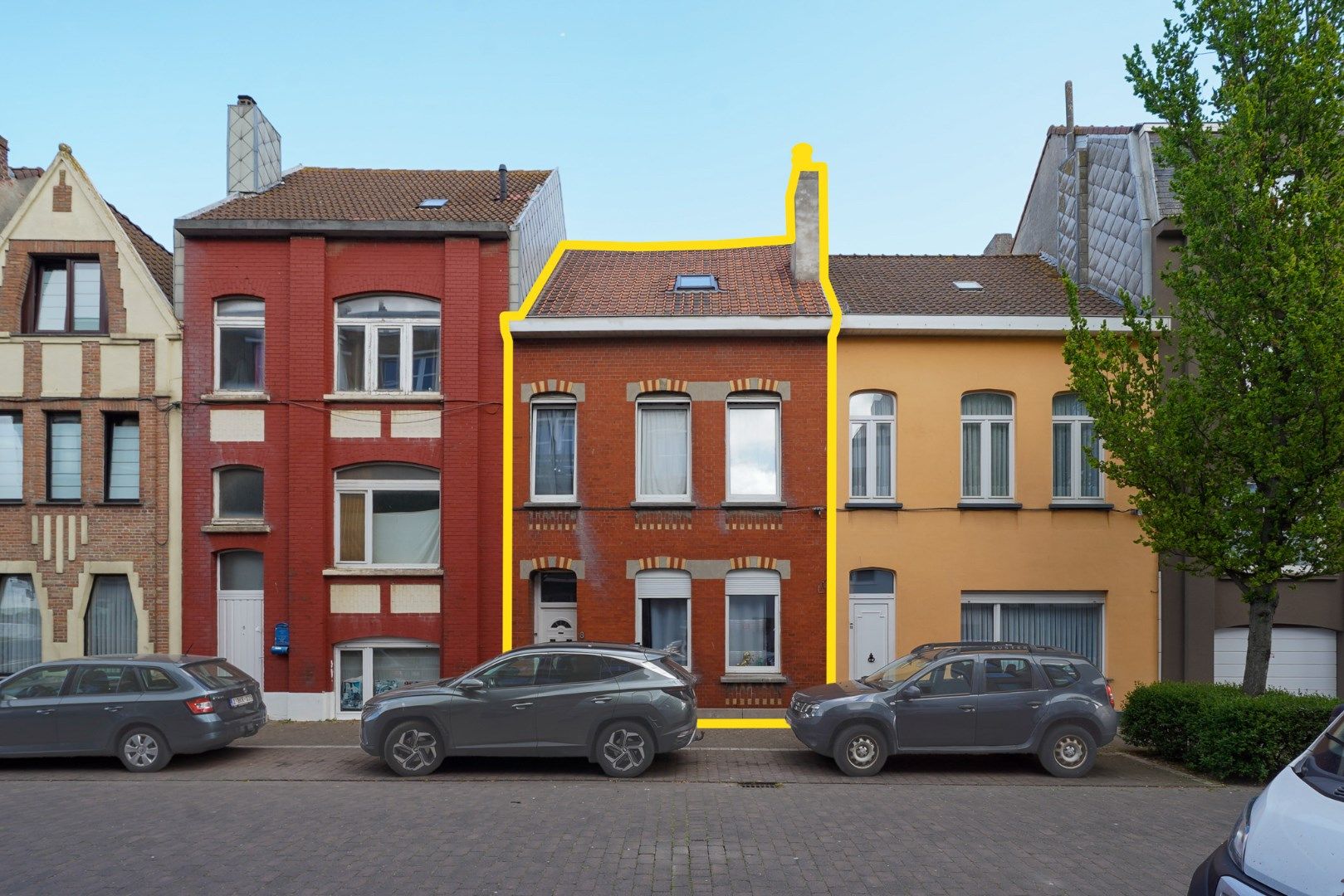 Hoofdfoto van de publicatie: Ruime woning met 5 slaapkamers
