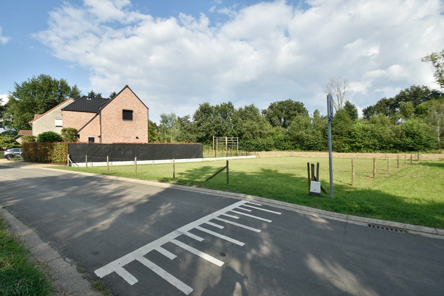 Schitterende bouwkavel op een residentiële locatie in het geliefde Leut foto 5