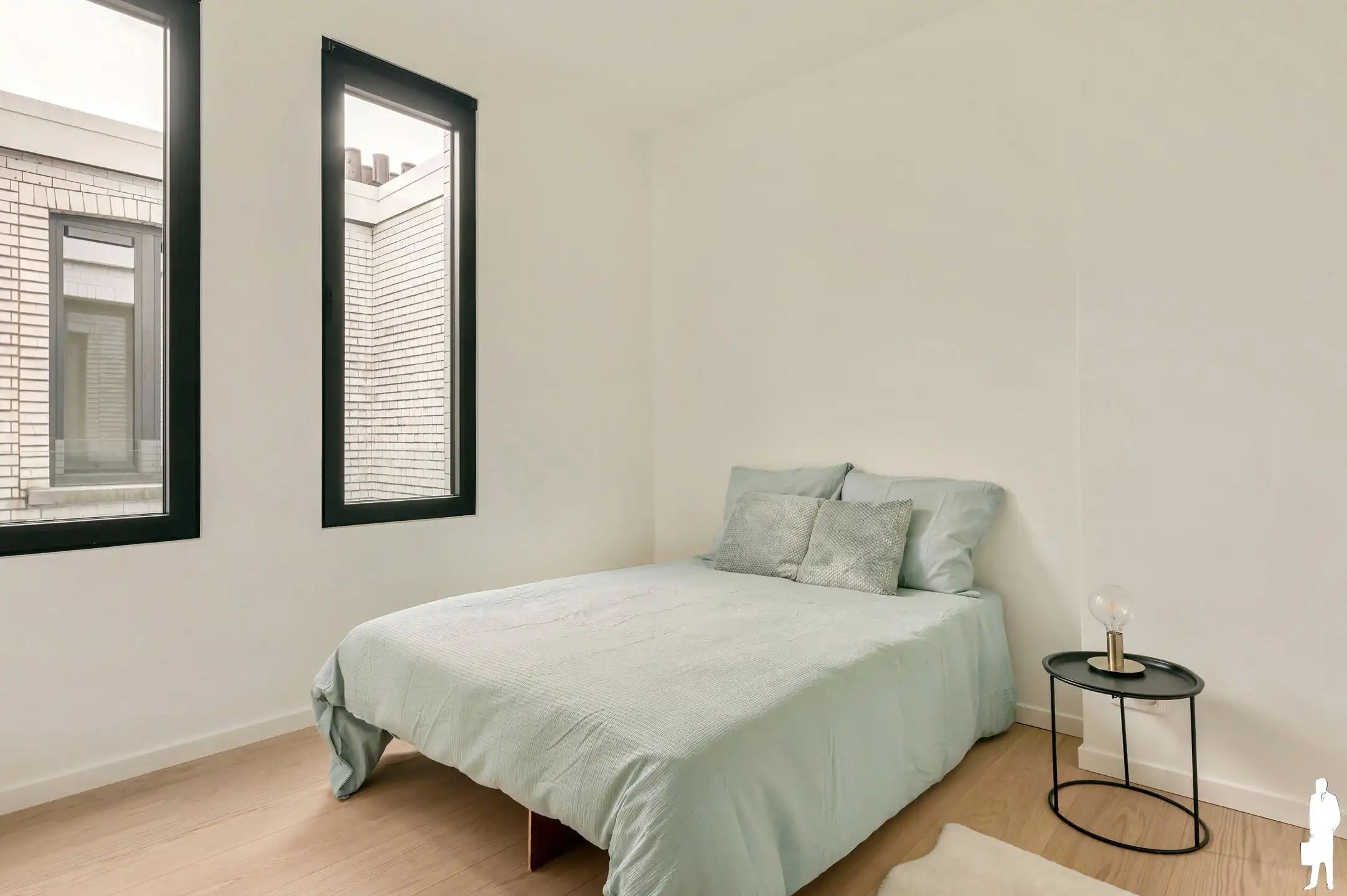 Gerenoveerd dakappartement met twee slaapkamers foto 10