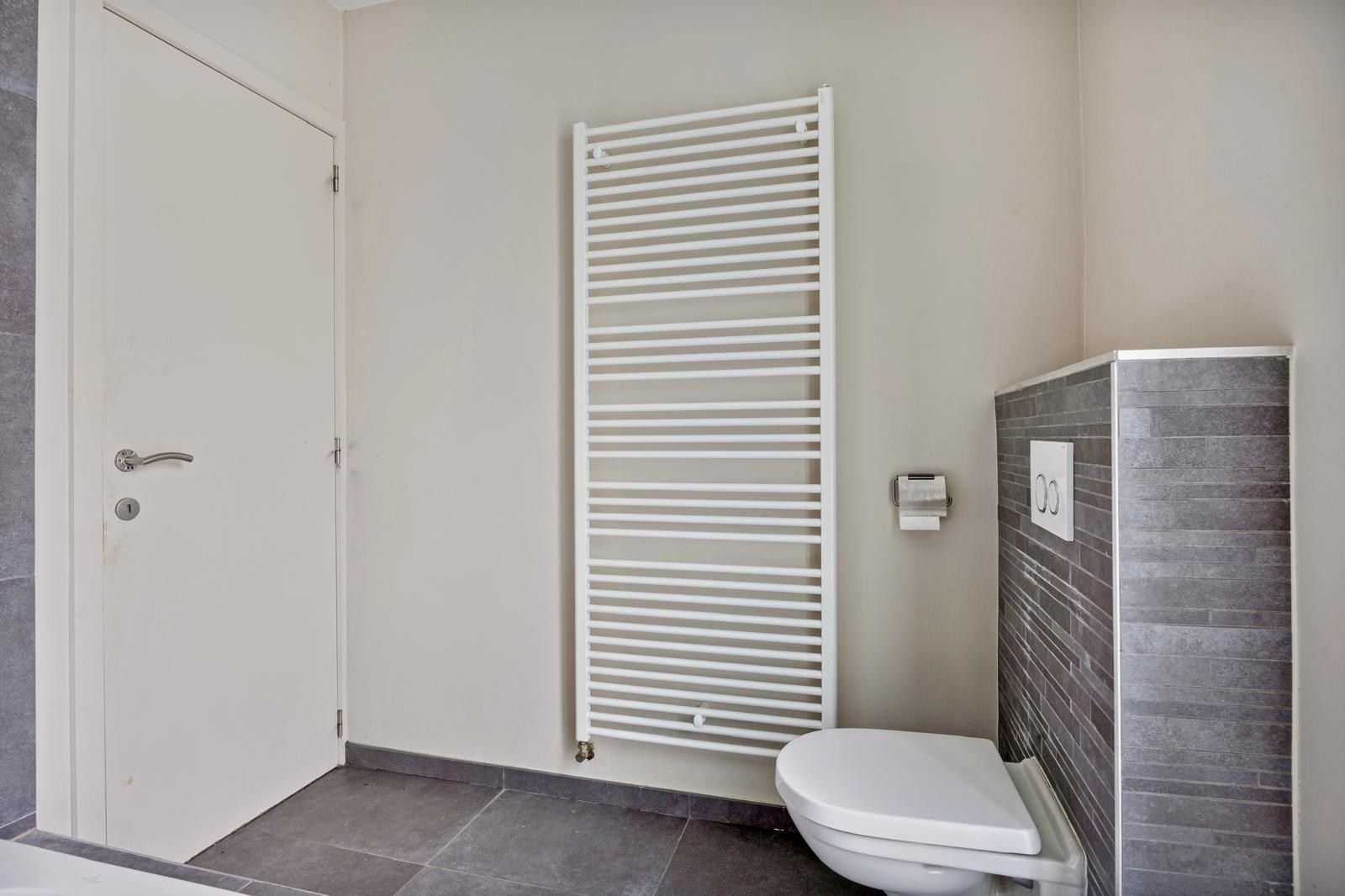 RECENTE VILLA MET 5 SLAAPKAMERS + 2 BADKAMERS ! foto 23