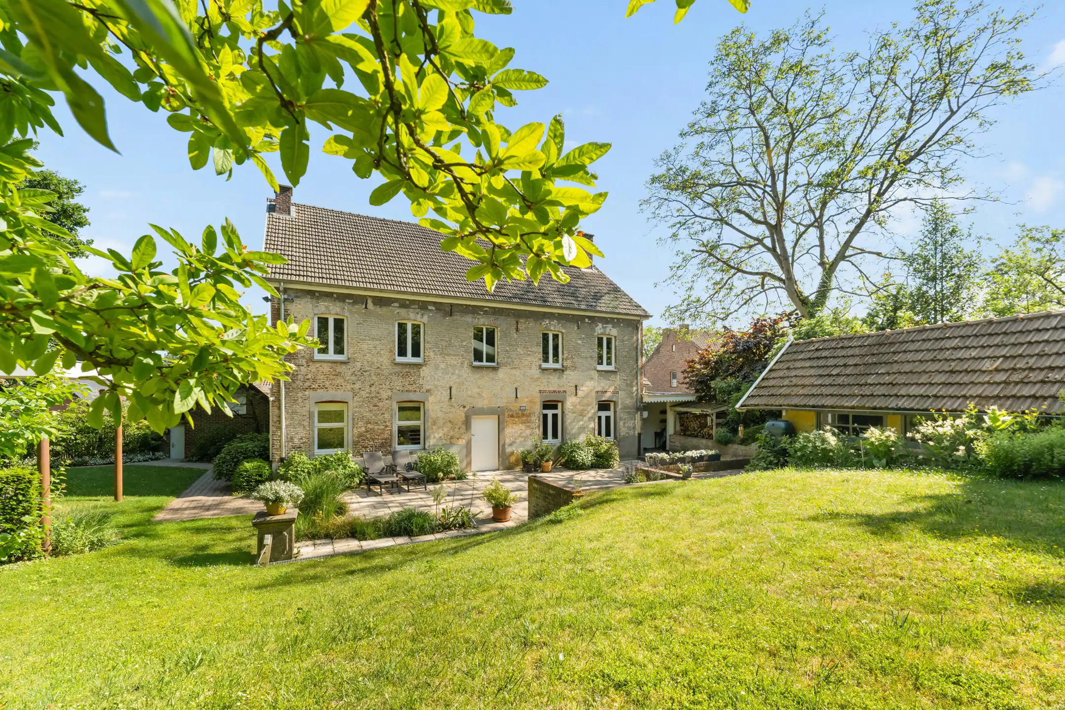 Historische pastoriewoning op 17a36 te Rosmeer foto 3