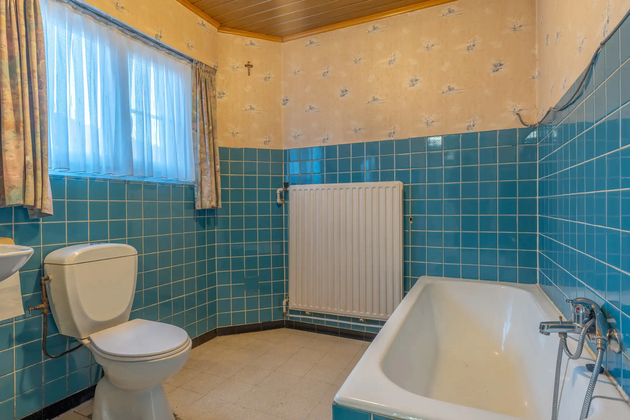 Te renoveren woning met 3 slpk's op ruim perceel te Beerse foto 7