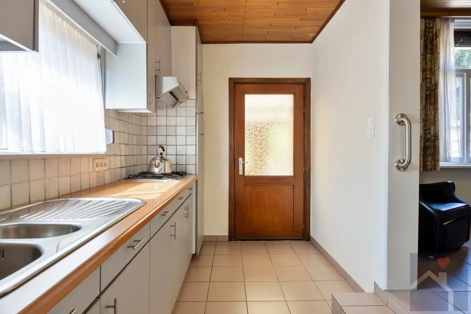 Charmante woning met karakter en renovatiemogelijkheden foto 16
