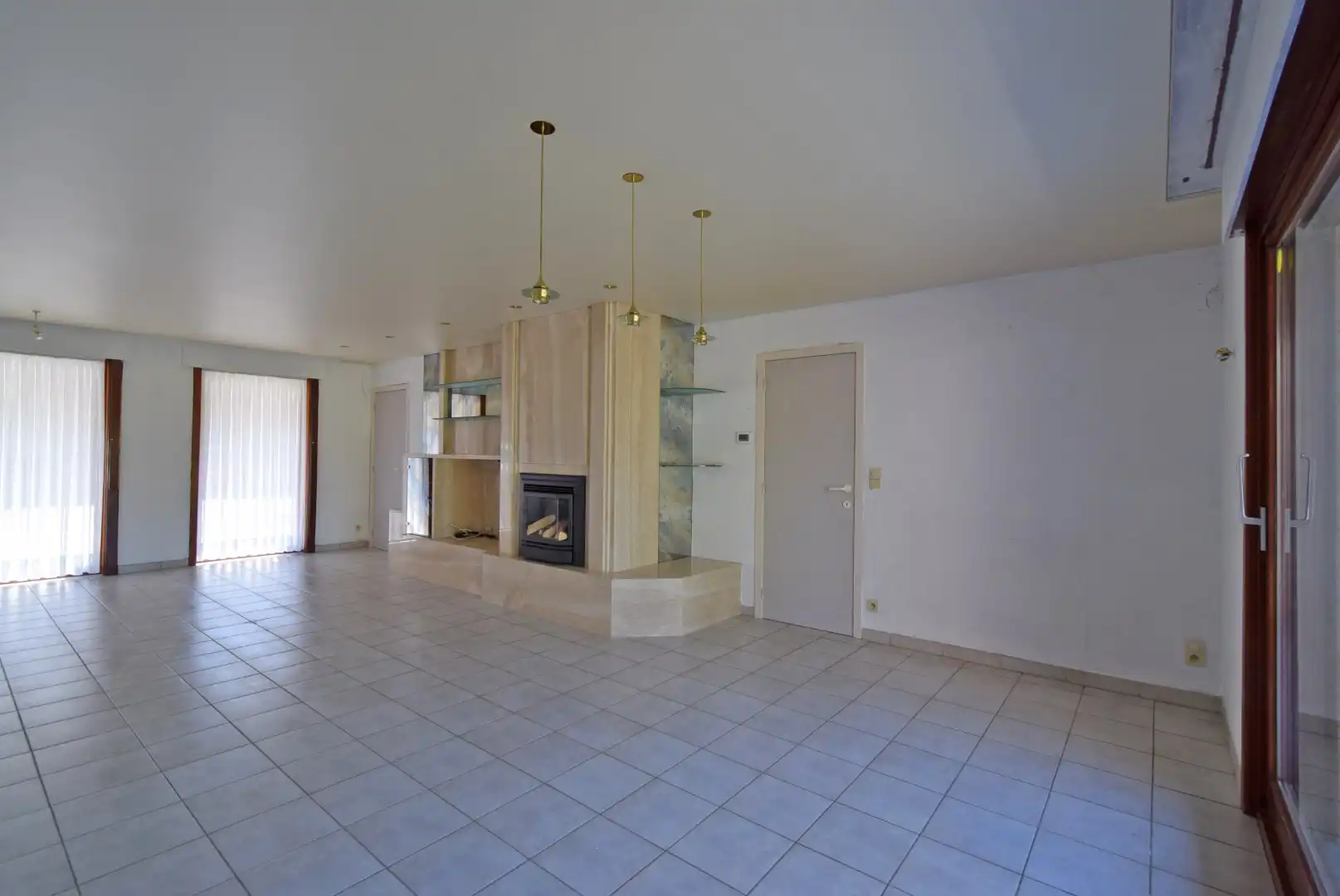 RUSTIG GELEGEN WONING MET TUIN EN GARAGE  foto 3