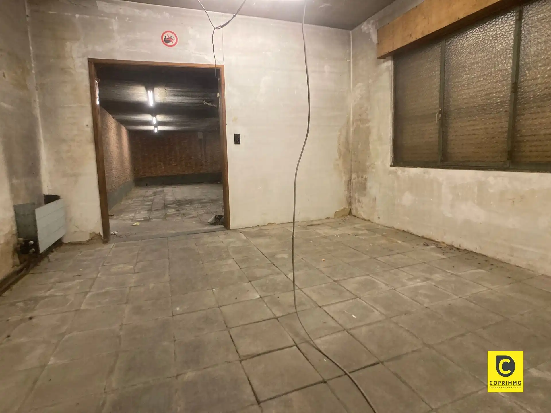 Magazijn met bureel op toplocatie! foto 6
