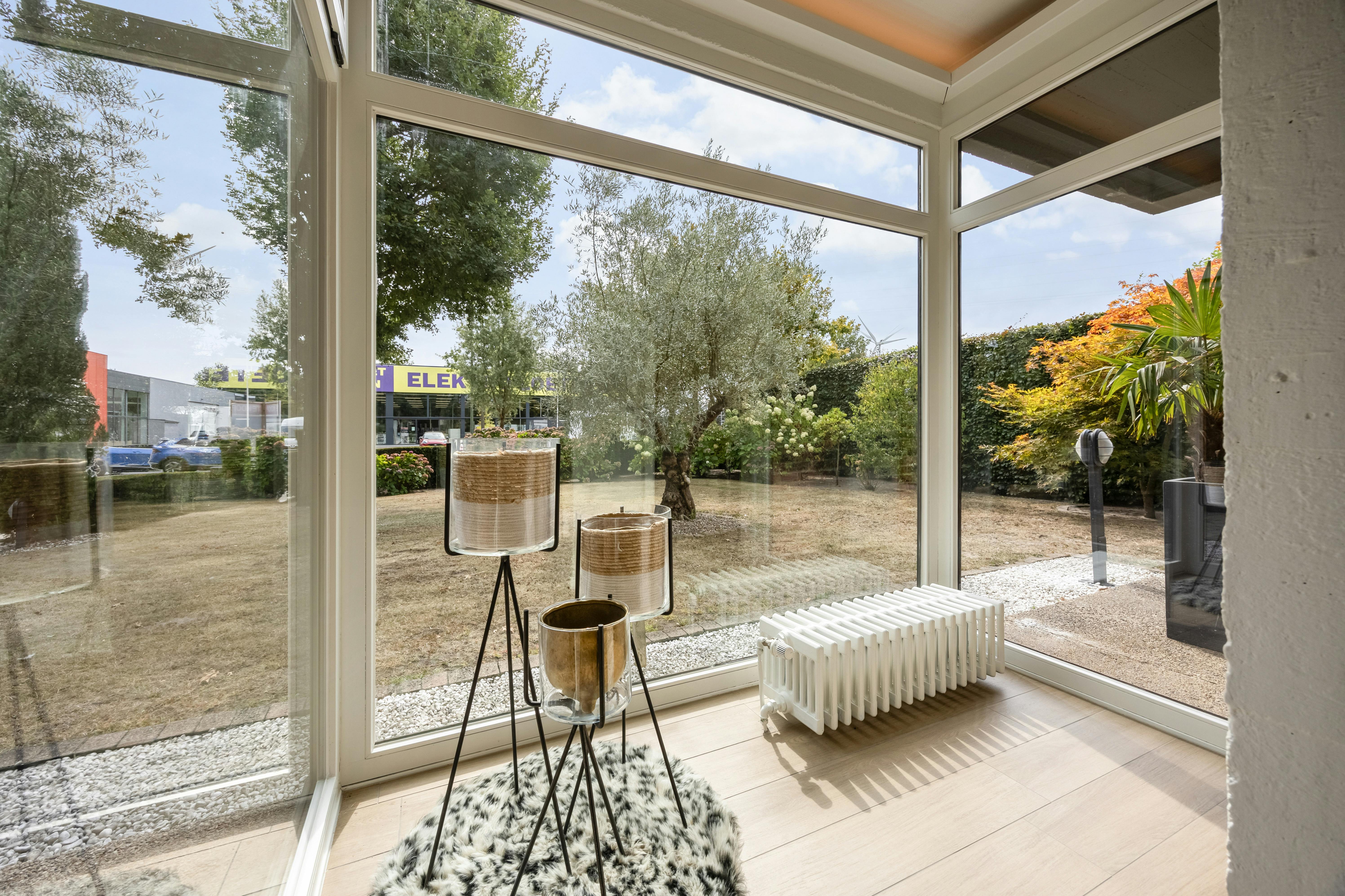 Uitzonderlijke villa met praktijk op toplocatie in Hasselt foto 8