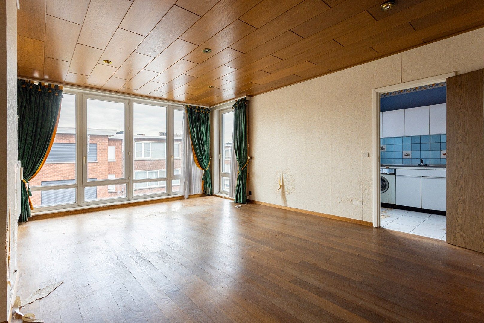 Hoofdfoto van de publicatie: Te renoveren 2 slpk appartement in Tentoonstellingswijk! 