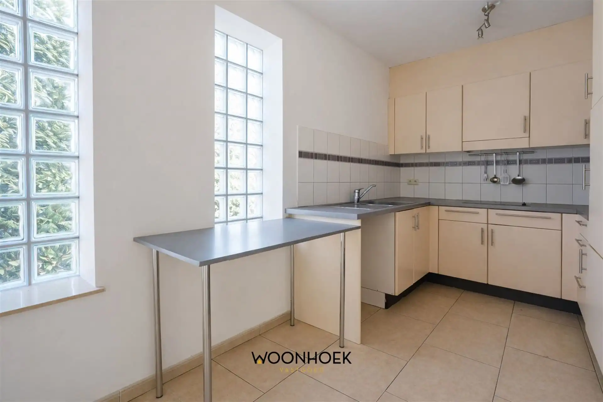 Ruim triplexappartement met garage op centrale ligging. foto 6