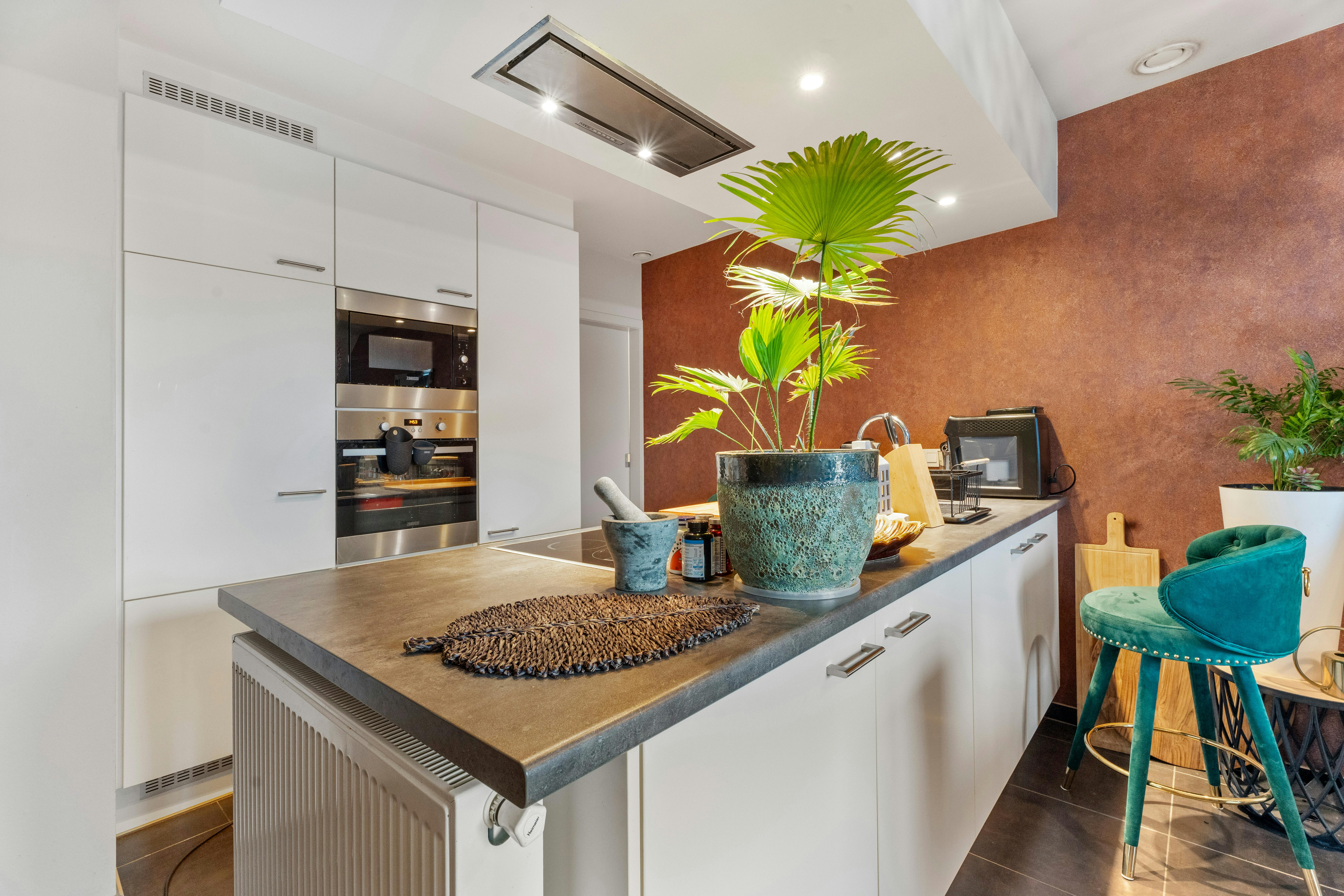 Instapklaar appartement met garage in centrum Ieper  foto 7