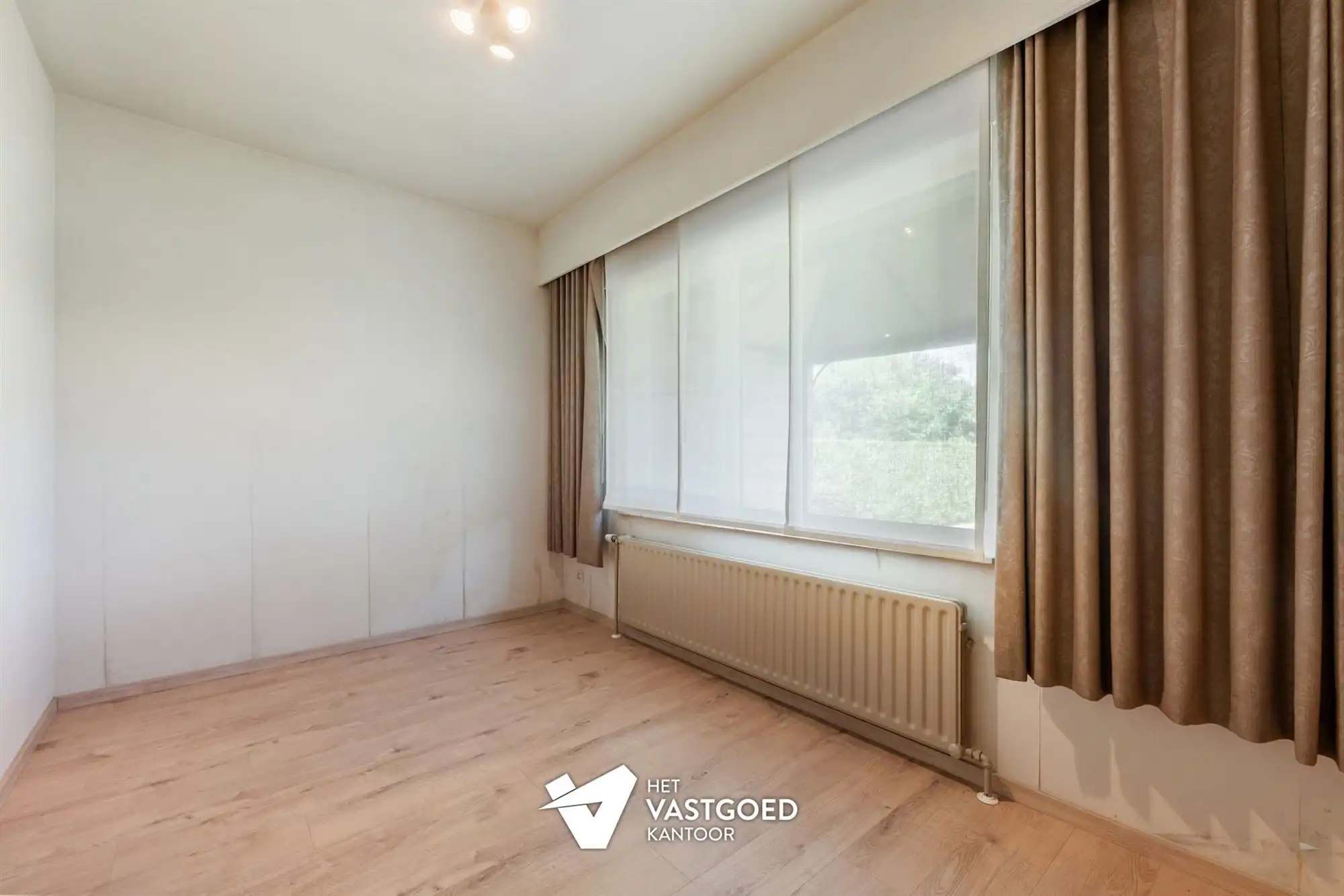INSTAPKLARE GELIJKVLOERSE WONING OP RUSTIGE LIGGING foto 18