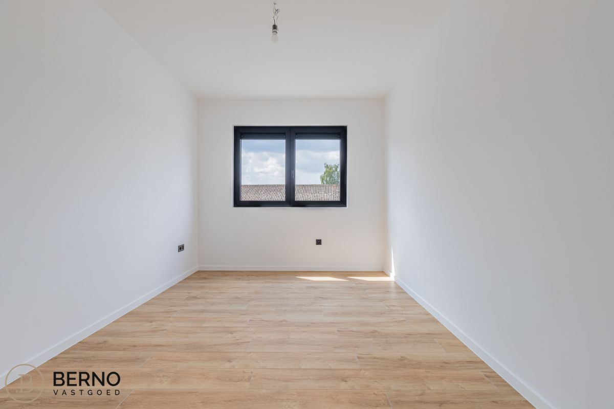 Nieuwbouwwoning met tuin foto 12