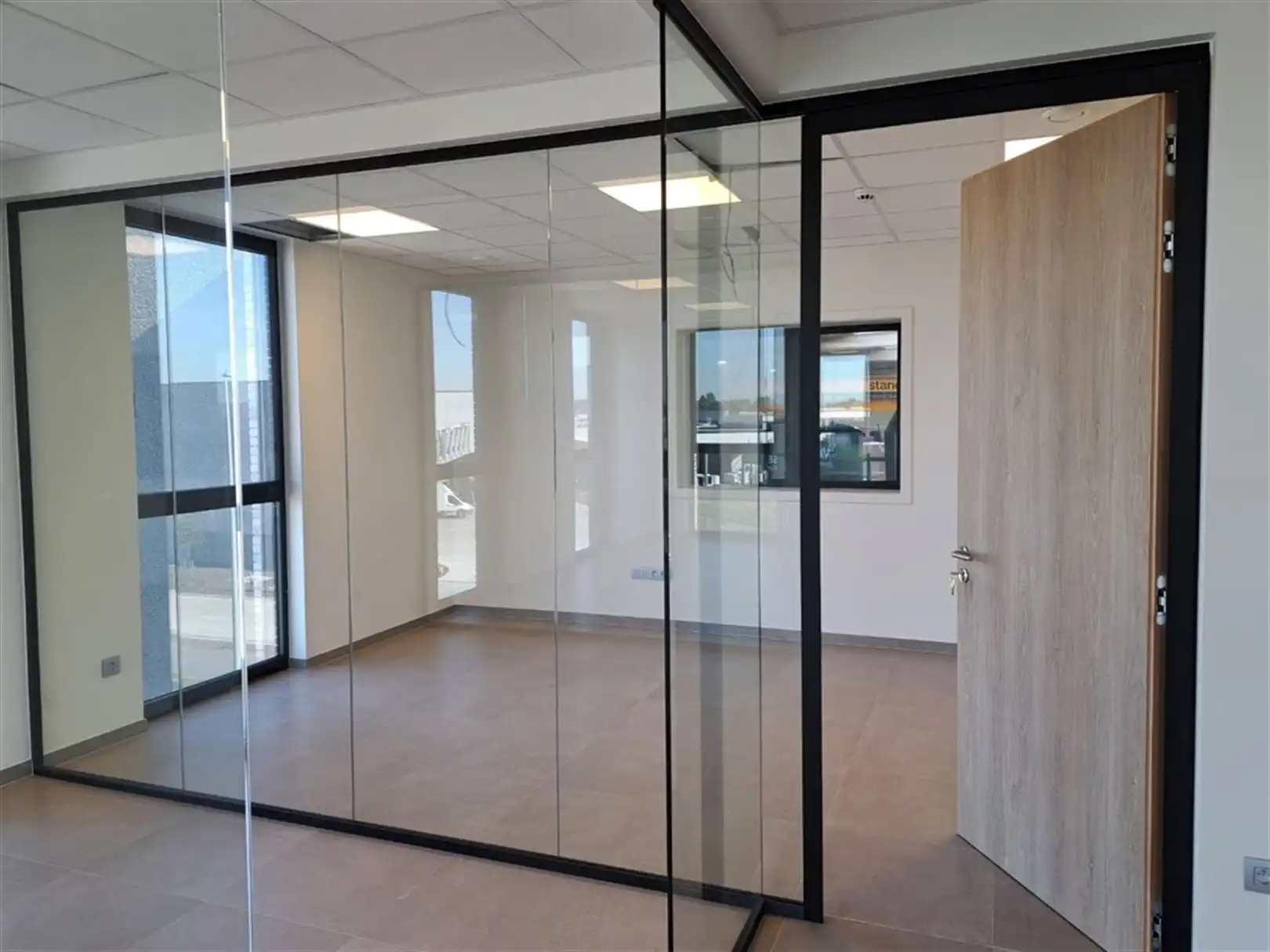 nieuwbouwkantoren met vlotte bereikbaarheid foto 4