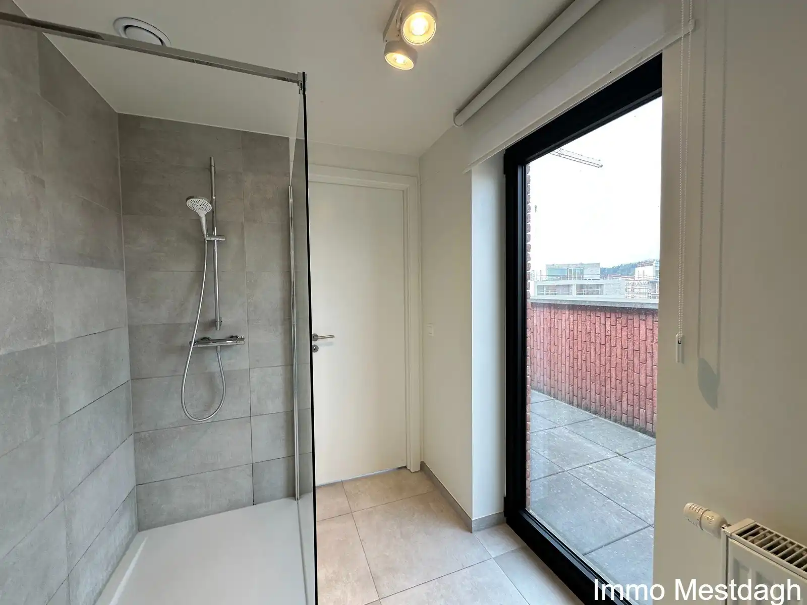 Unieke Penthouse met Panoramisch Uitzicht & Terrassen Rondom foto 39