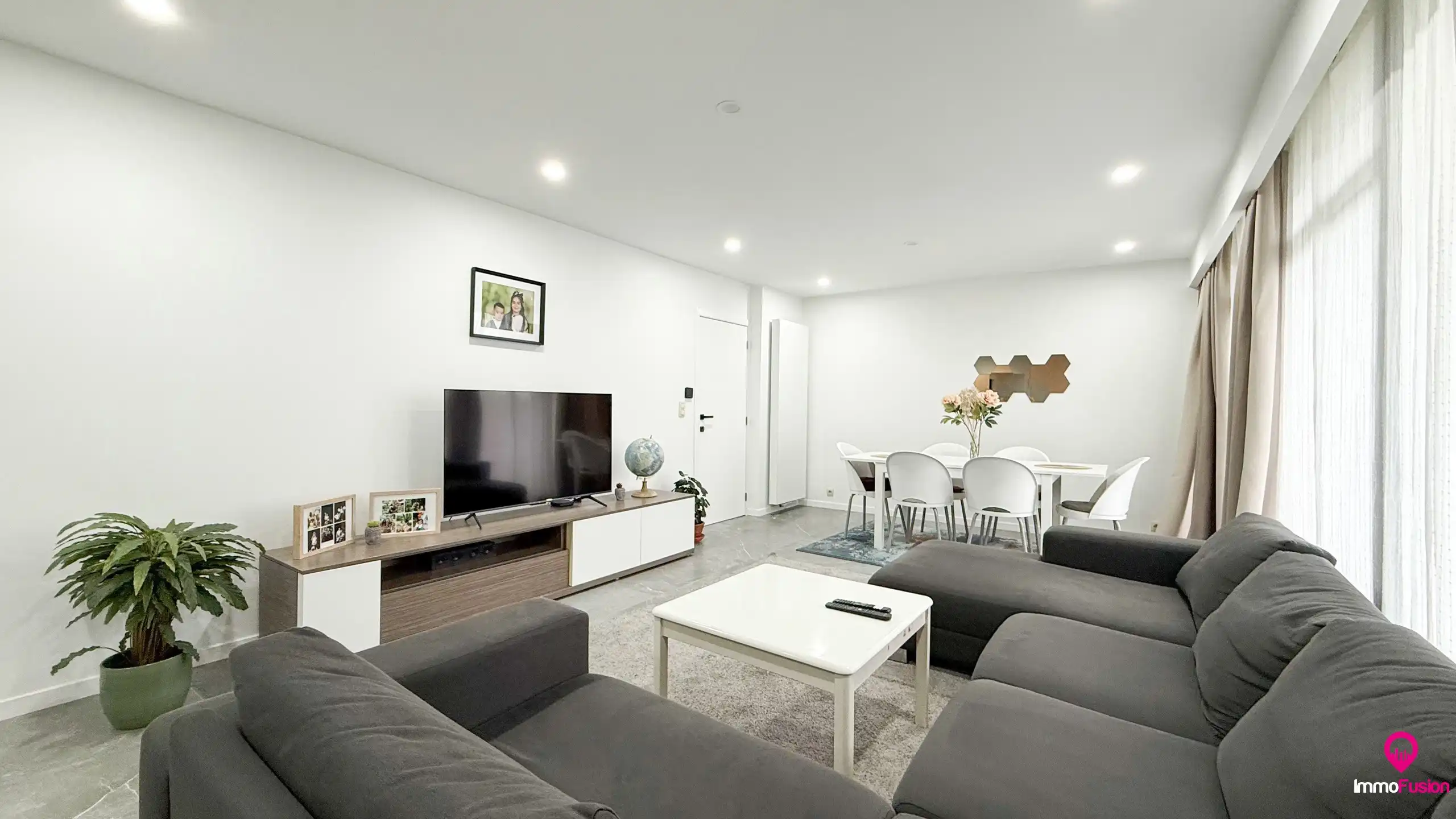 Gerenoveerde woning met 3 slaapkamers en ruime tuin! foto 3