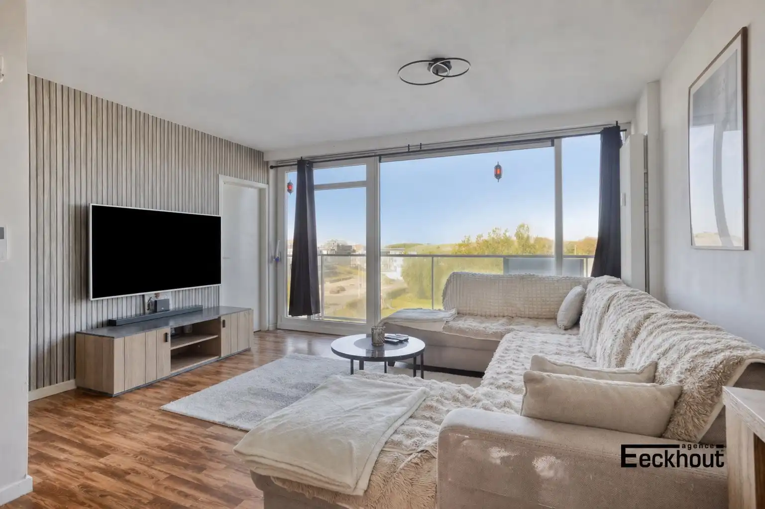 Appartement met terras en open zicht in Bredene, met autostaanplaats foto 4
