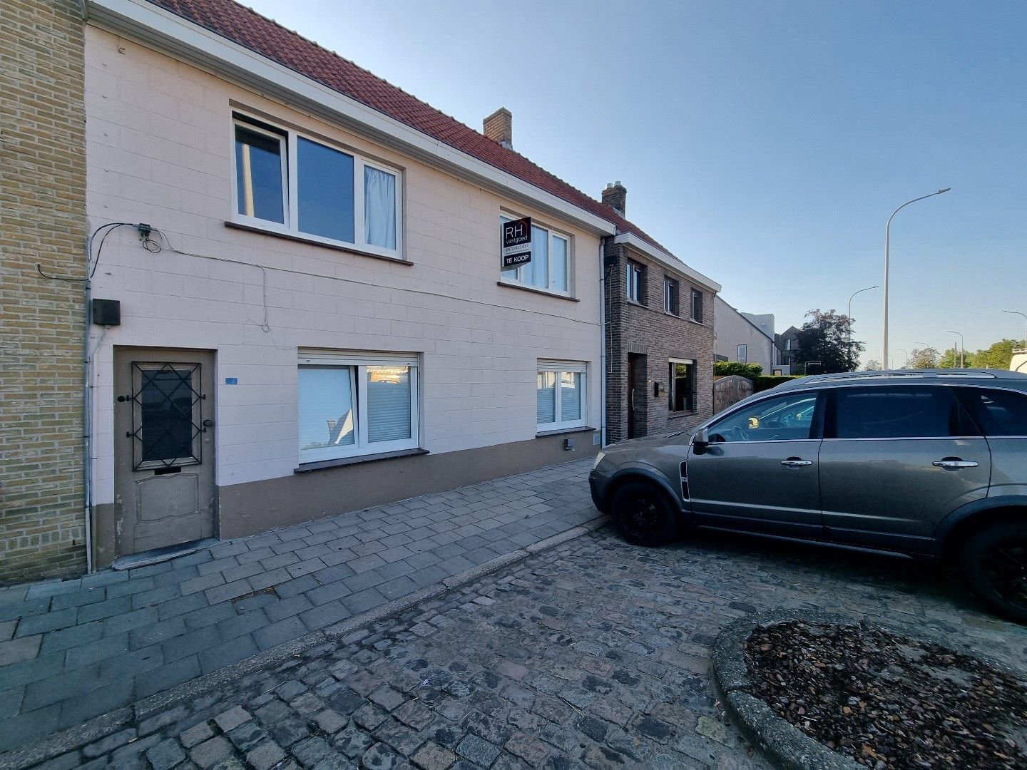 Te renoveren woning met mooie gevelbreedte (8 m) in het landelijke Lissewege foto 12