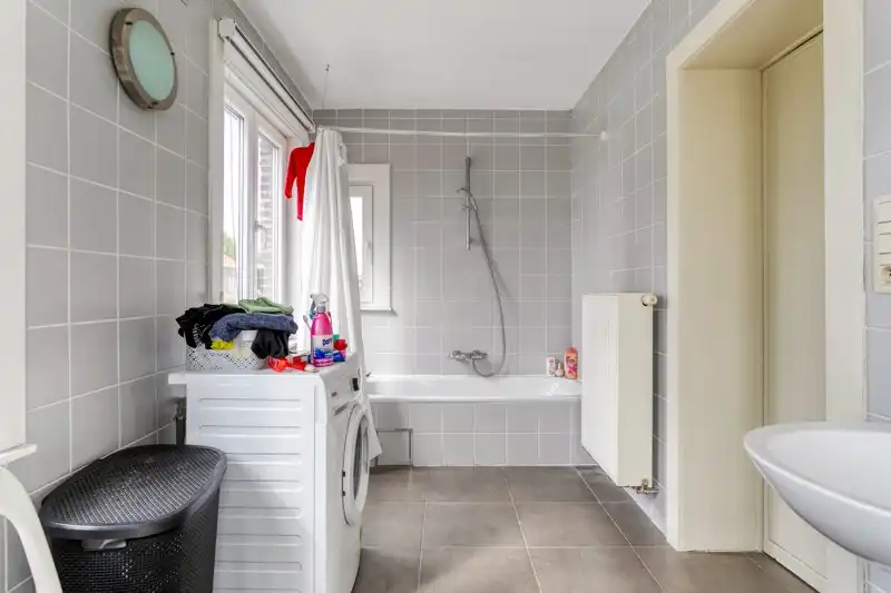 🏡Ruime woning met kantoorgebouw TE KOOP in hartje Wielsbeke – Marktstraat! foto 10