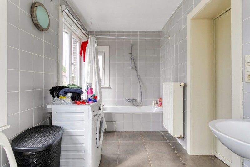 🏡Ruime woning met kantoorgebouw TE KOOP in hartje Wielsbeke – Marktstraat! foto 10