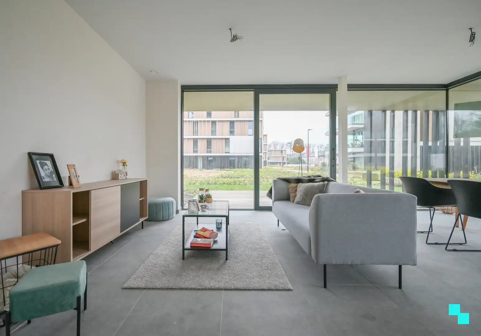 Gelijkvloers hoek appartement met riant terras foto 4