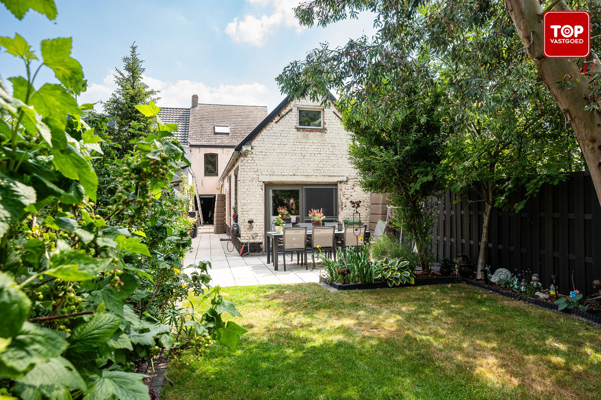 Charmante gezinswoning met tuin in hartje Wetteren foto 28