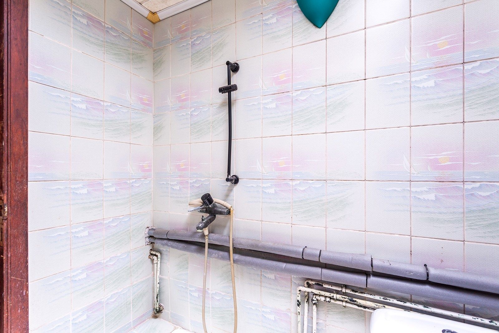 Woning met 6 slaapkamers, volledig naar eigen smaak renoveren foto 6