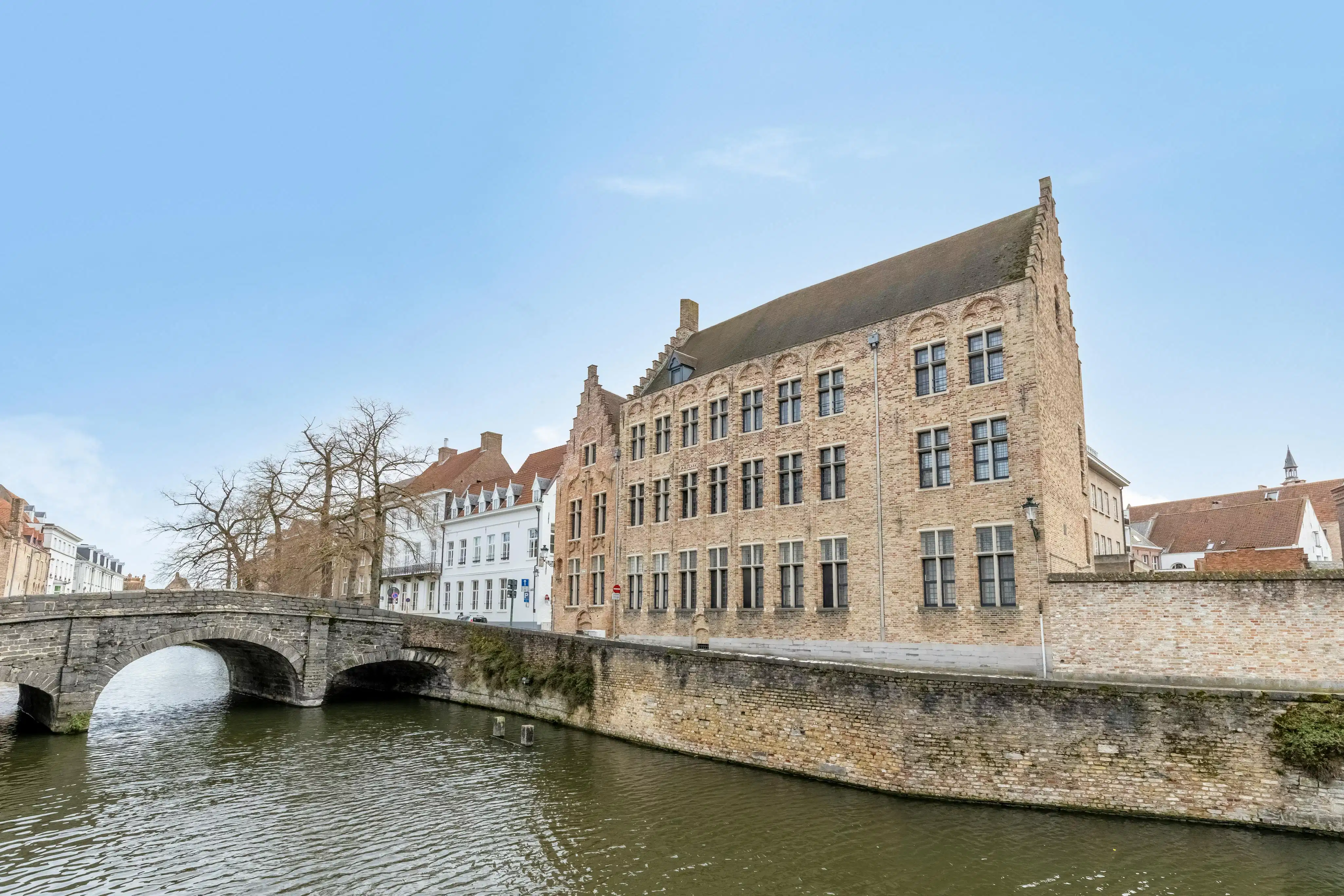 1-slaapkamer appartement te koop in het historische centrum van Brugge foto 2