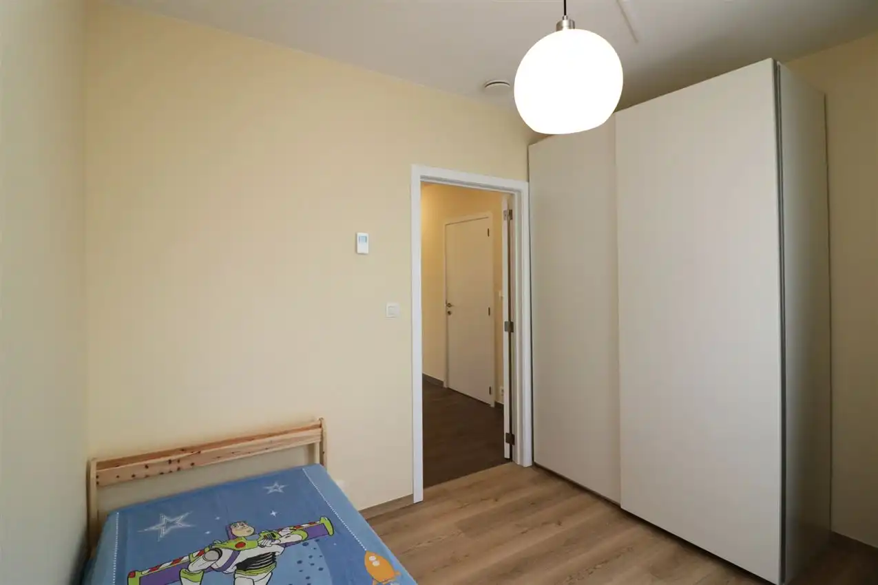 Gelijkvloers app., twee slaapkamers, autostaanplaats nabij centrum foto 23