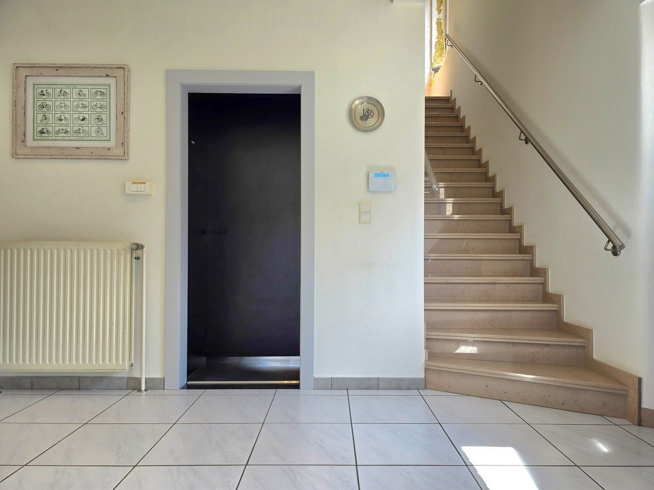 TE KOOP: WINKEL / TOONZAAL 386 m² met ruime woonst ( momenteel "FIETSEN GAETHOFS" ) – ideale investering op toplocatie! foto 26