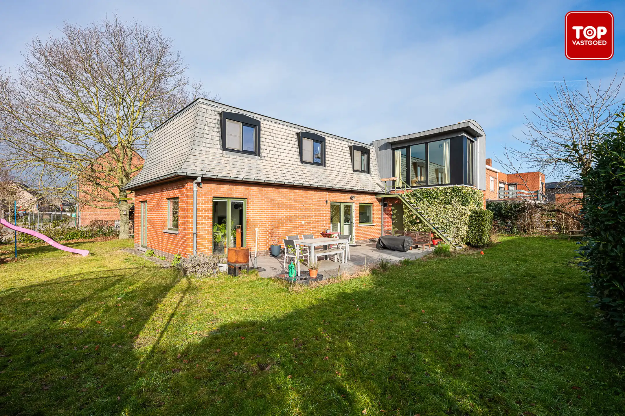Karakteristieke woning  met 3 slaapkamers en 2 badkamers op riant perceel. foto 26