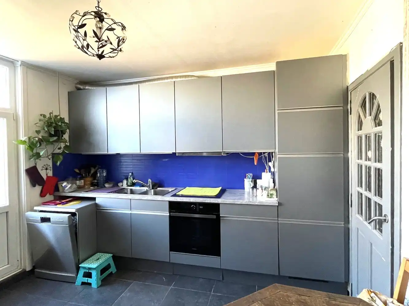 Gebouw met gemengd gebruik, handelspand + woonst, ideaal gelegen foto 9