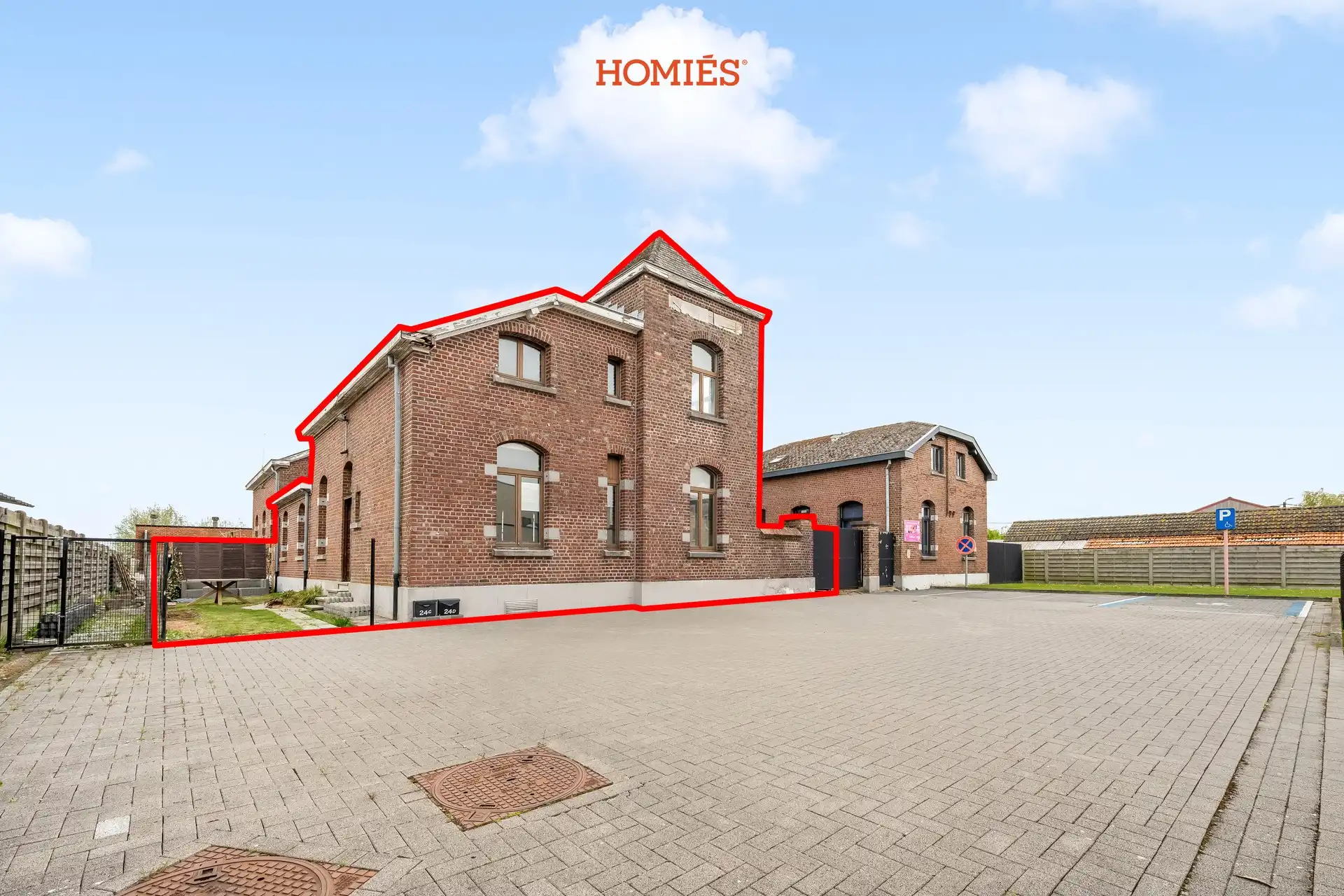 Karaktervol renovatieproject met potentieel foto 4