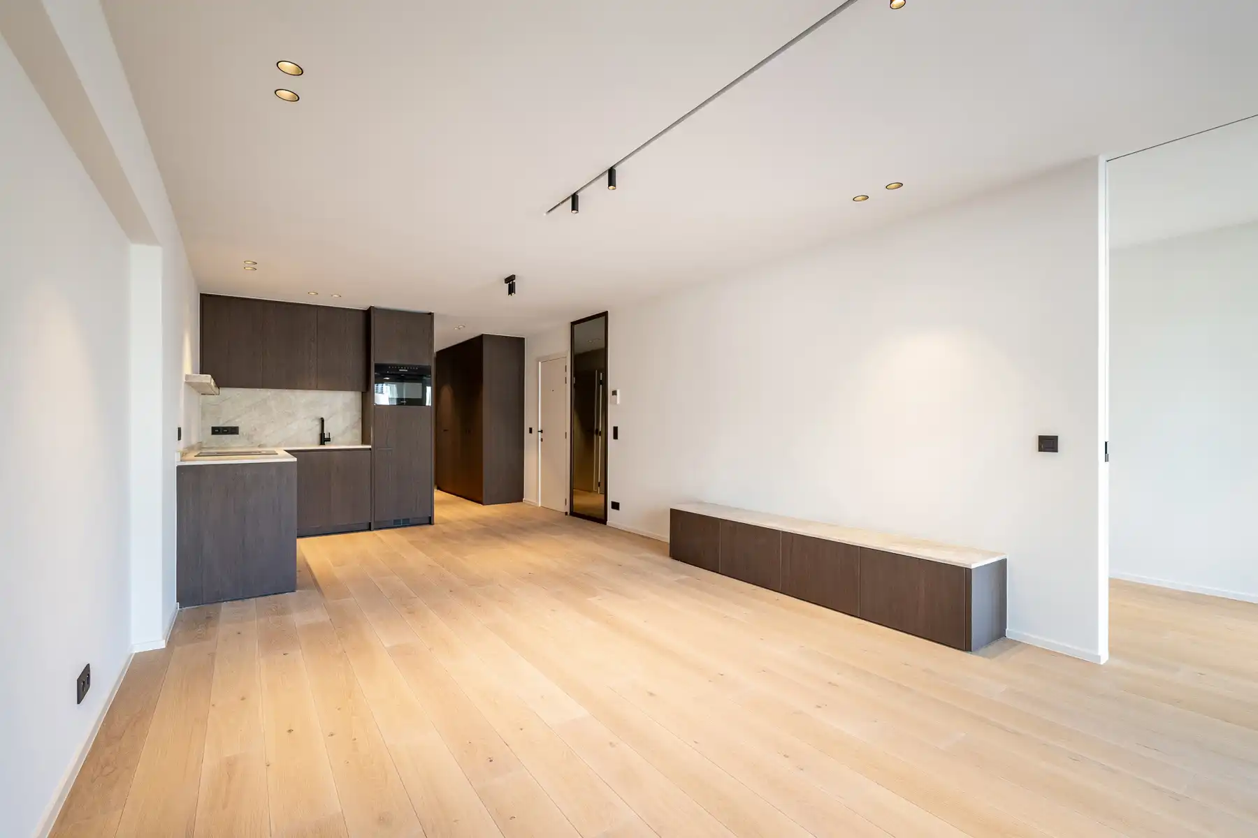 Gerenoveerd appartement met zijdelings zeezicht foto 7