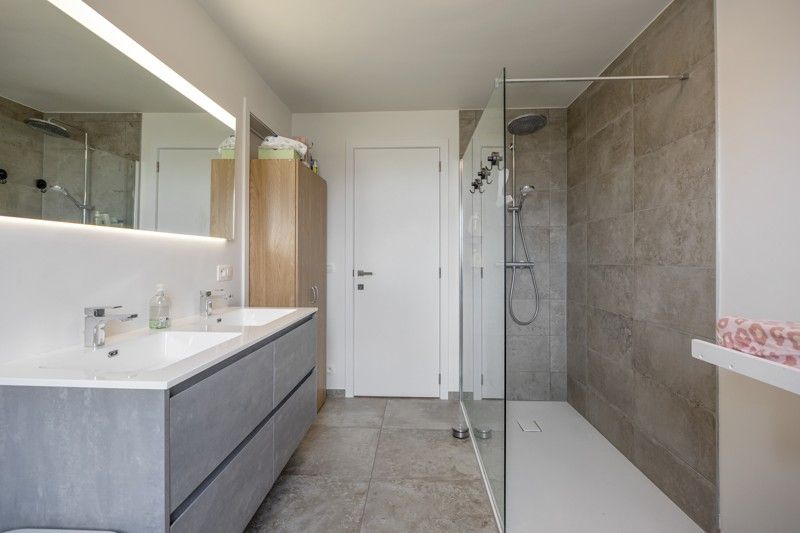 Recente, passieve gezinswoning op 12are foto 19
