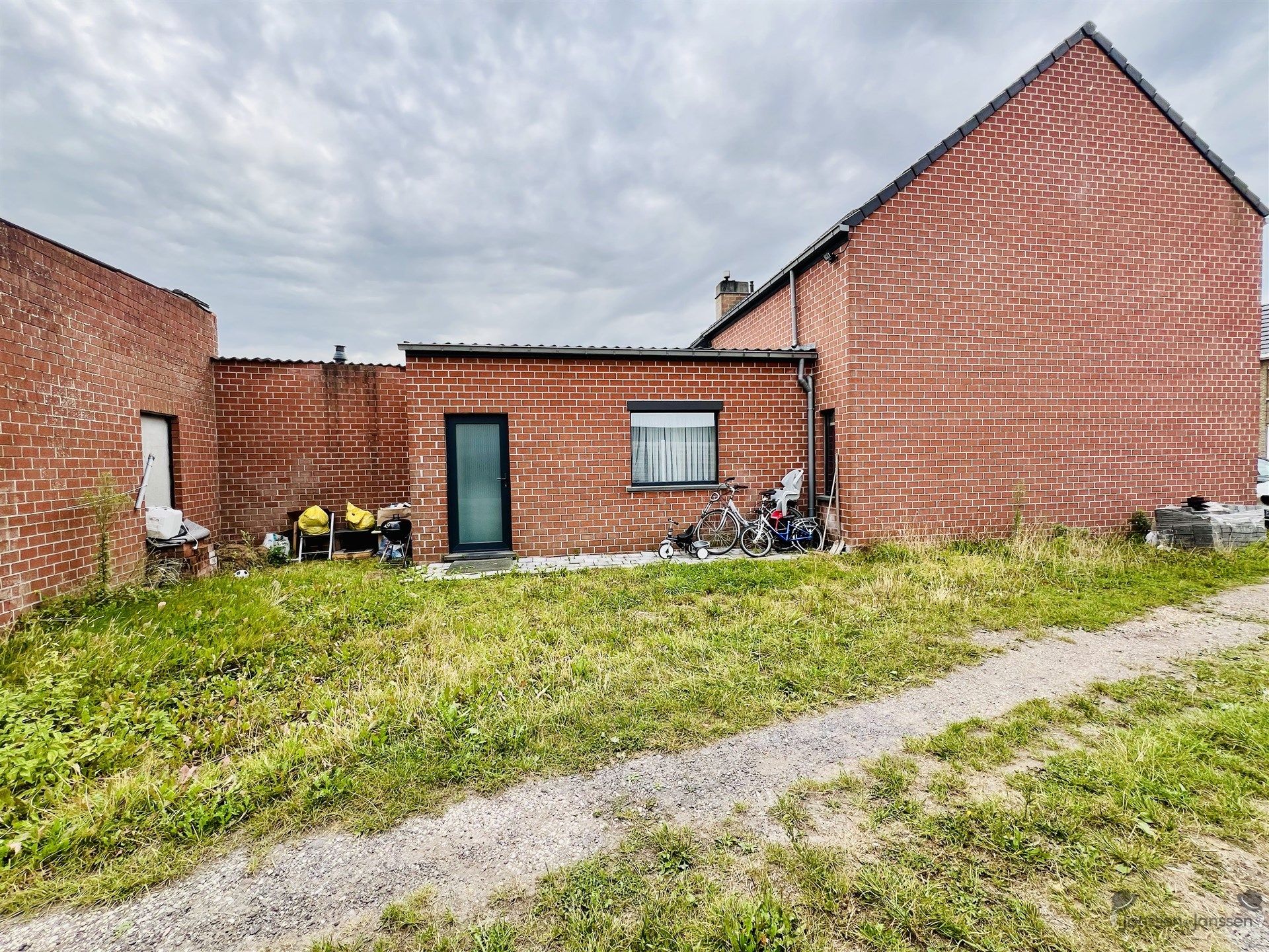 HOB met 2 slaapkamers foto 13