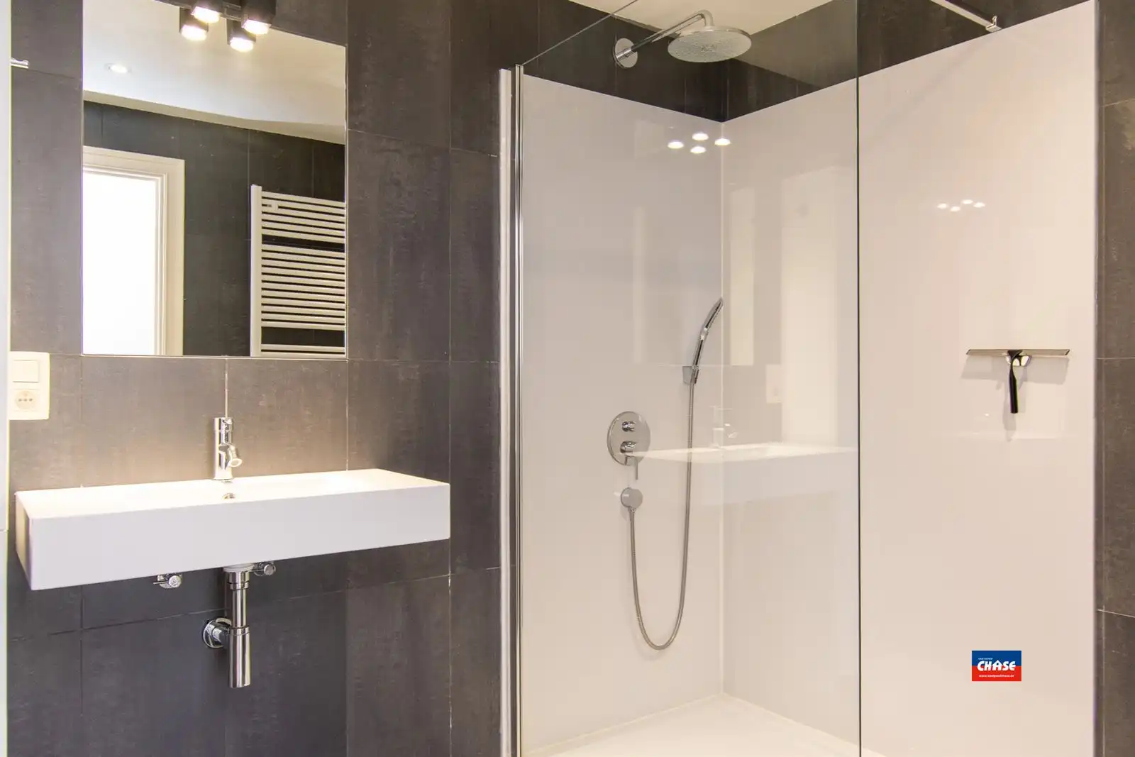 Gezellig gelijkvloers appartement met 1 of 2 slaapkamers en terras foto 7