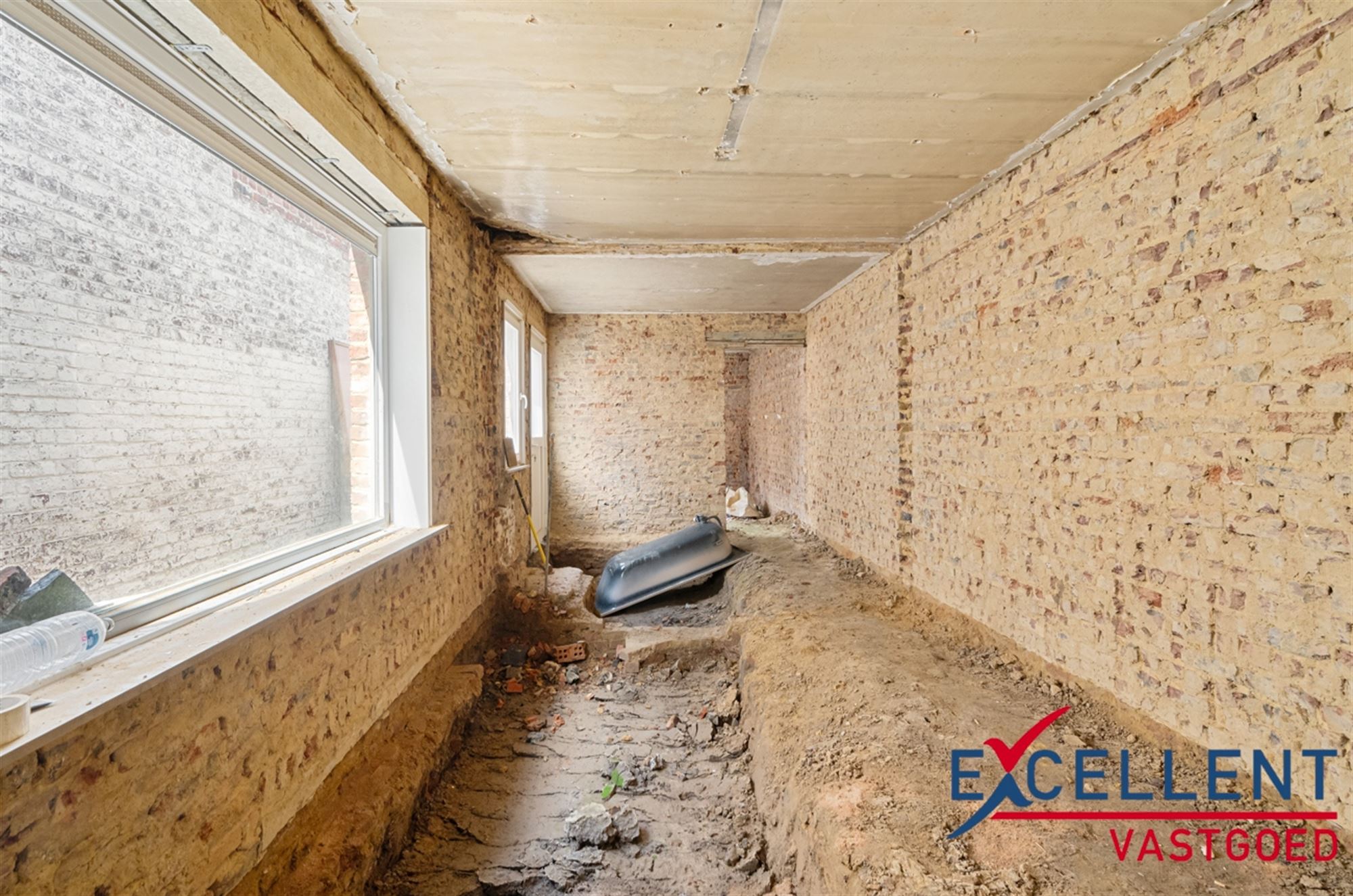 Verder te renoveren woning centrum Brakel foto 4