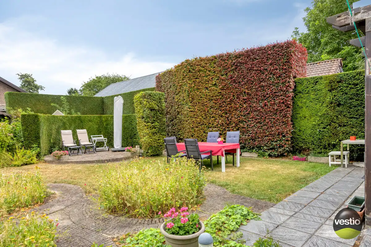 ROYALE WONING MET DOKTERSPRAKTIJK TE BILZEN HOESELT. foto 32