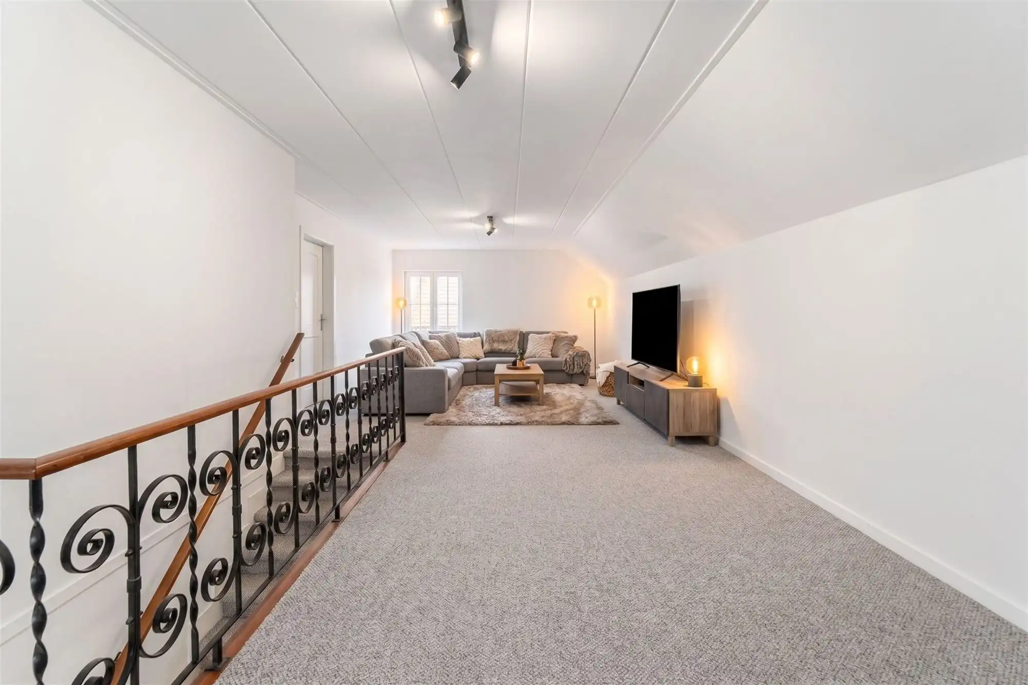 Ruime villa met 5+1 slaapkamers en kelder van 140m² foto 6