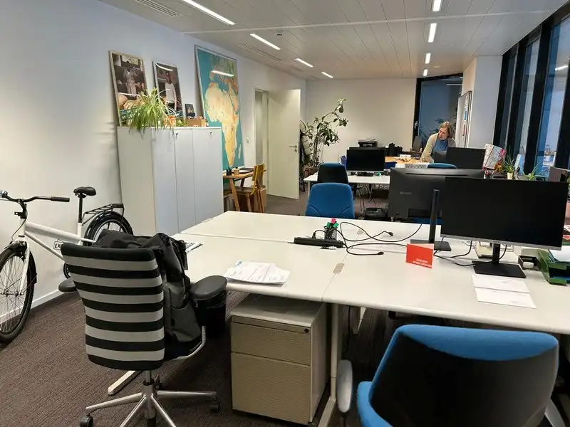 Instapklaar kantoor te huur in Wilrijk foto 3