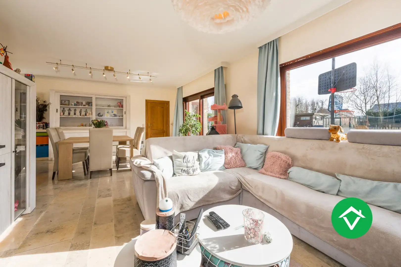 Alleenstaande woning met 5 slaapkamers en garage te Koekelare foto 8