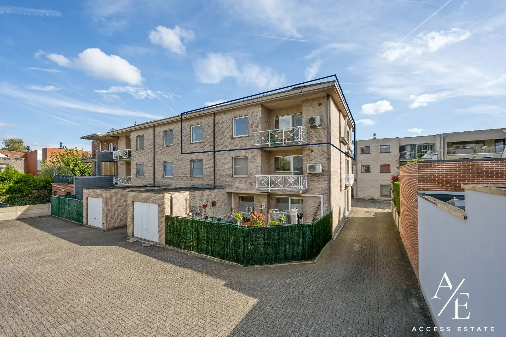 WETTEREN-Appartement 2 slpk,airco,garage...INVESTERING! foto {{pictureIndex}}