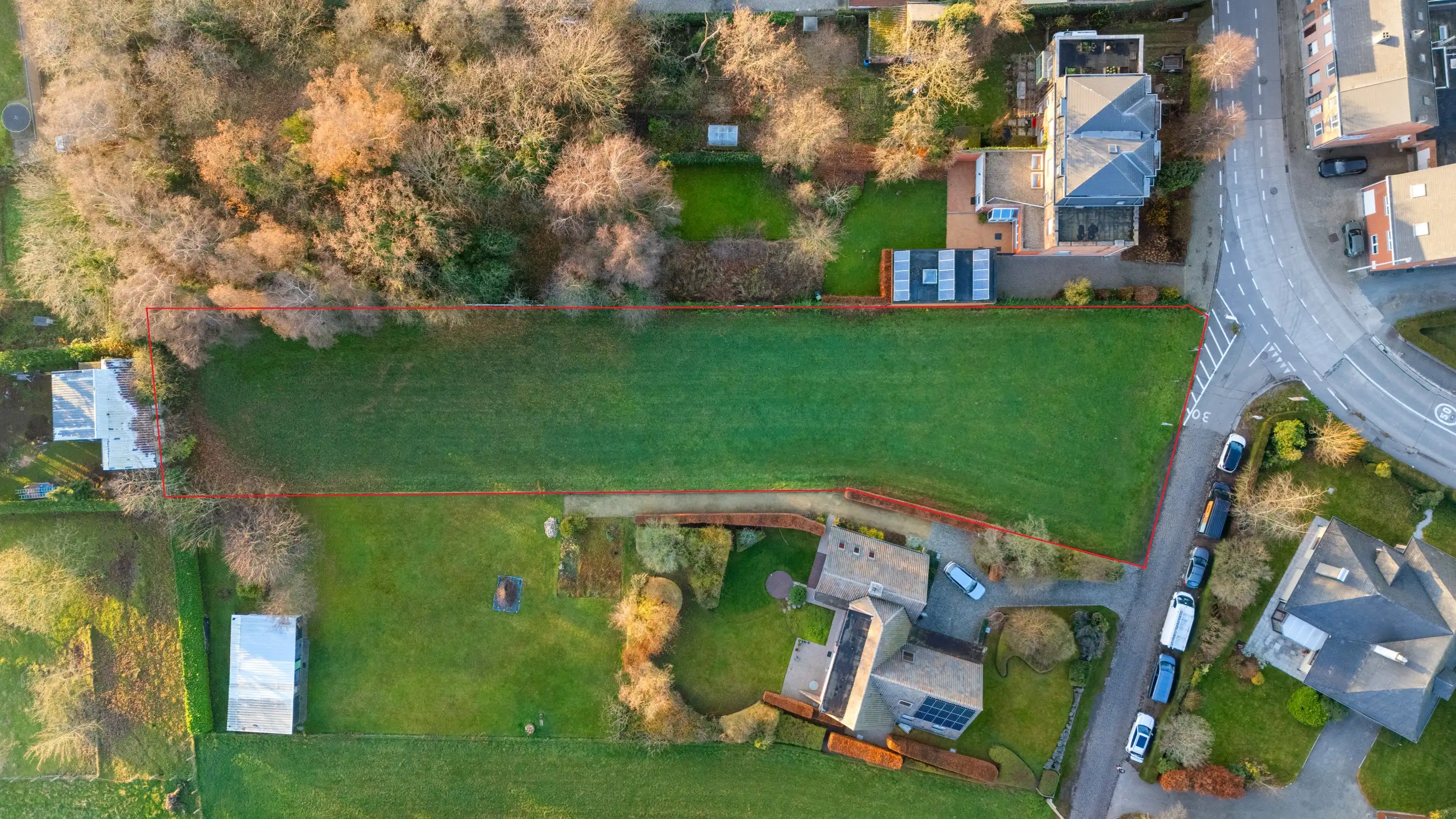 Uniek perceel bouwgrond voor open bebouwing foto {{pictureIndex}}