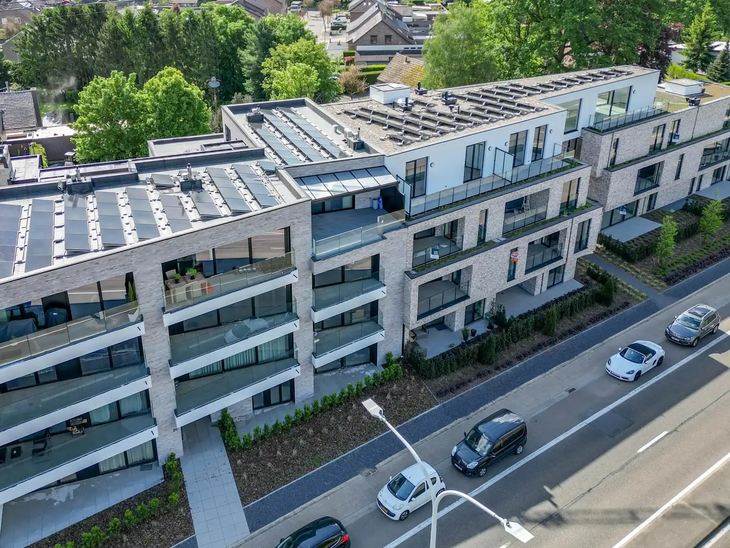 APPARTEMENT MET 3 SLPKS TE KOOP - MAASMECHELEN foto 2