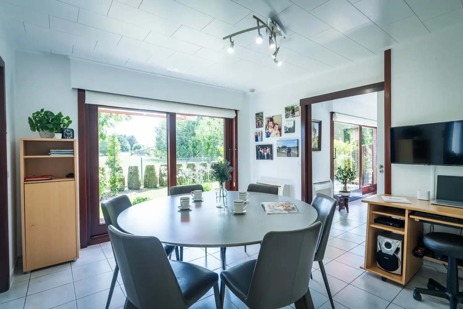 Royale villa met 4 slaapkamers, droomtuin en weids vergezicht te koop in Maldegem foto 10