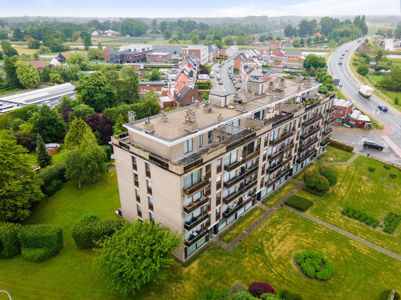Prachtig verzorgd penthouse met 3 slaapkamers en 360° terras te Lier foto 24