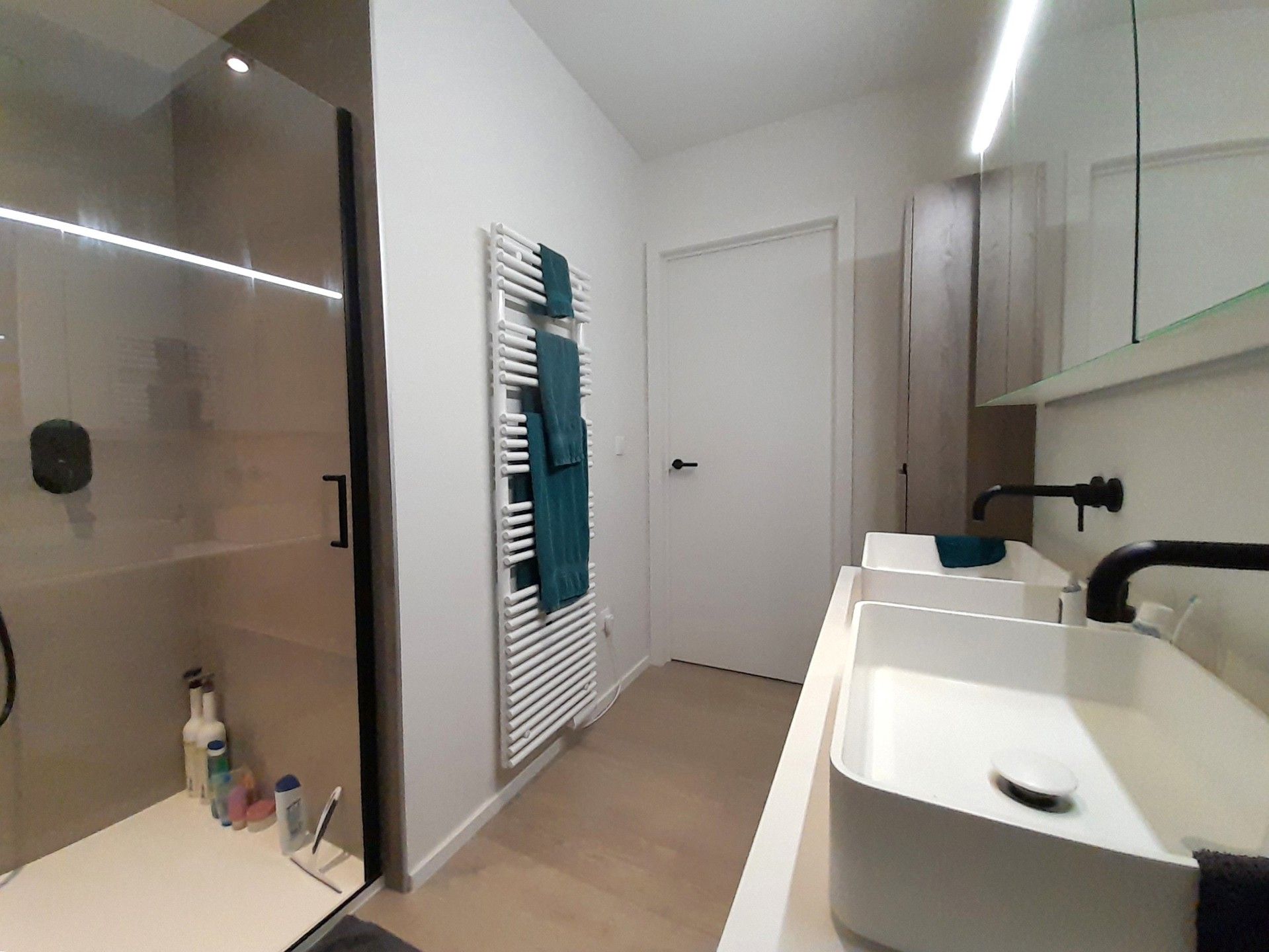 Mooi 2-slpk-appartement met terras foto 19